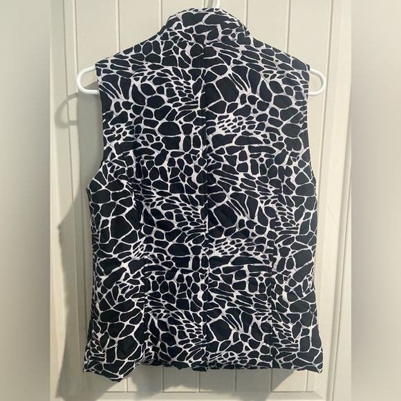 Nine West Vest size small animal print - Picture 2 of 3